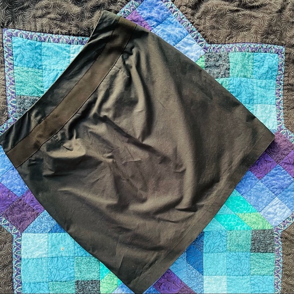 Banana Republic Skirt size 6 Black Straight Stretch Pockets Preppy - Picture 4 of 6